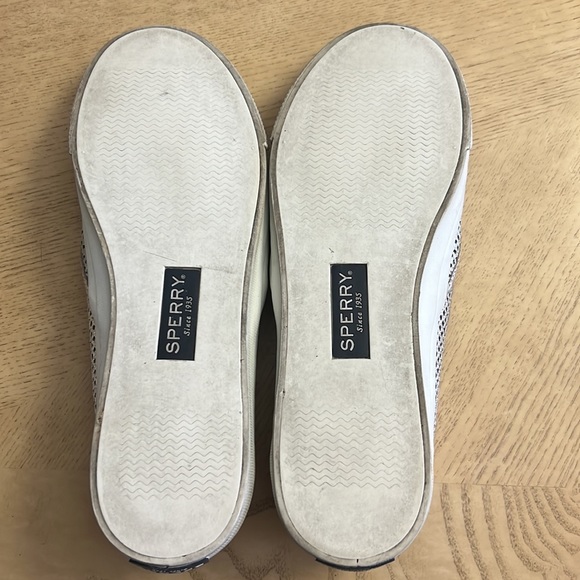 SPERRY Top-Sider. Flat casual loafers size 9.5 MED. Gold metallic finish. - Picture 6 of 7